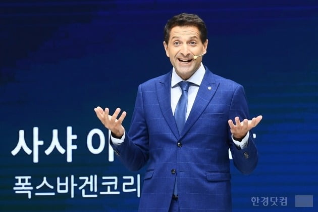 [포토] 인사말하는 샤샤 아스키지안 폭스바겐코리아 사장