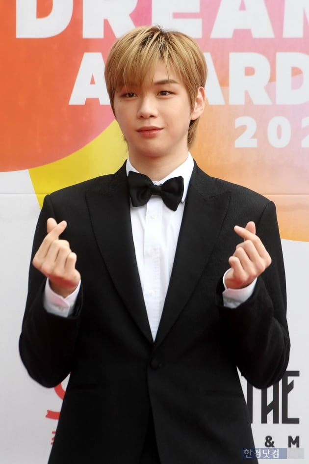 [포토] 강다니엘, '남성미와 귀여움이 공존'