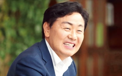 김관영 전북지사 "새만금 부지 저렴하게 공급, 규제 철폐…전북에 대기업 유치할 것"