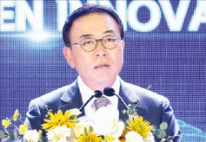 조용병 "신한금융, 베트남 벤처 생태계 확장"