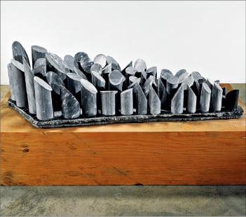 루이즈 부르주아 ‘회색 분수’ (1970~1971) 