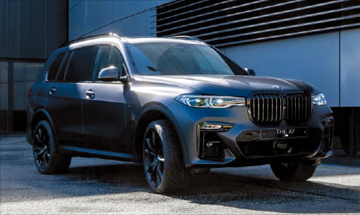 BMW X7 M50i, 근육질 외관에 포효하는 엔진음…시속 100㎞까지 4.7초