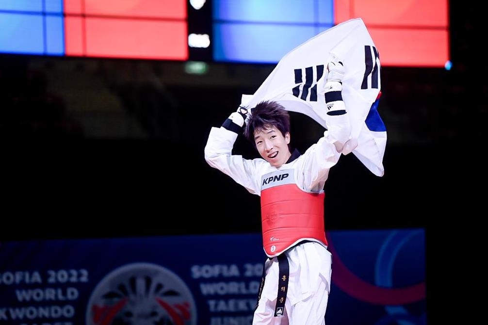 한국 태권도, 세계청소년선수권서 순항…금메달 3개 추가