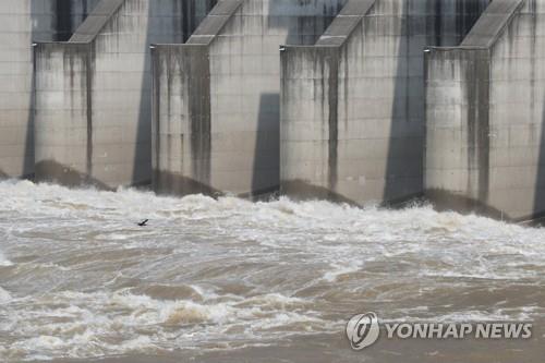 북, 또 통보없이 황강댐 방류 추정…정부 "피해없으나 예의주시"(종합)