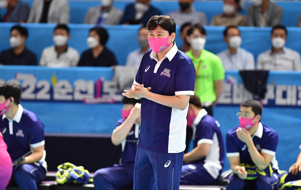 권순찬 감독 "부상 걱정되지만…김연경, 승부 근성이 강해서"