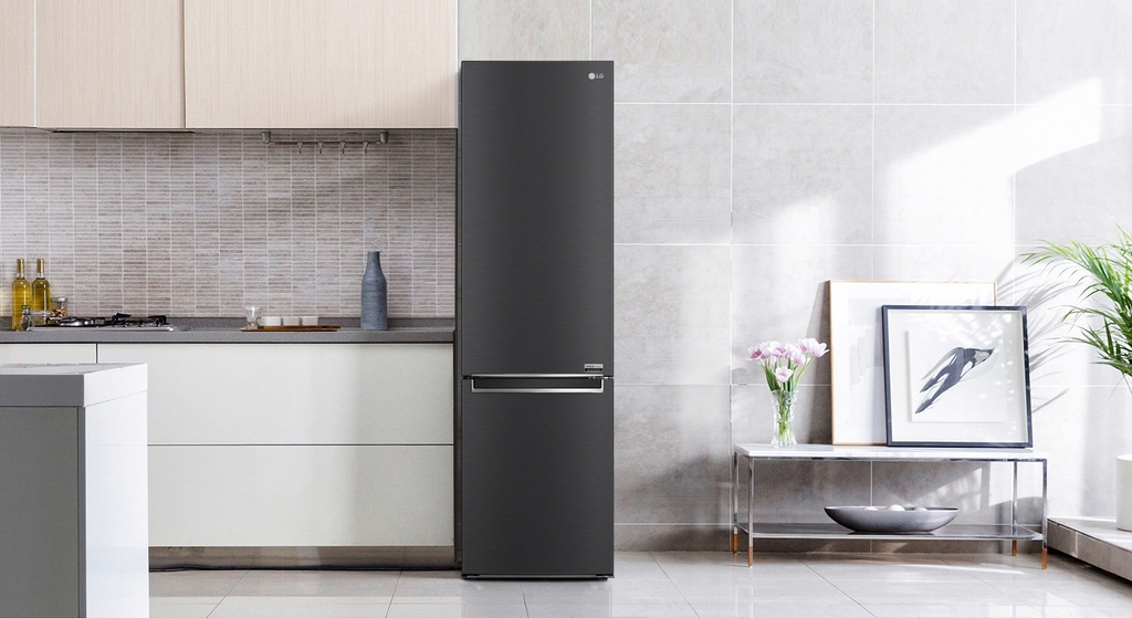 LG전자, 소비전력 10% 줄인 '슬림 냉장고'로 유럽시장 공략