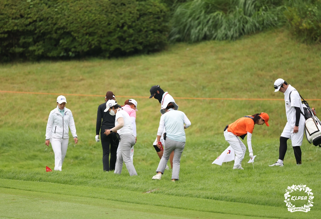 KLPGA 한화 클래식, 역대 최장 길이 러프에 포어캐디 활약 눈길