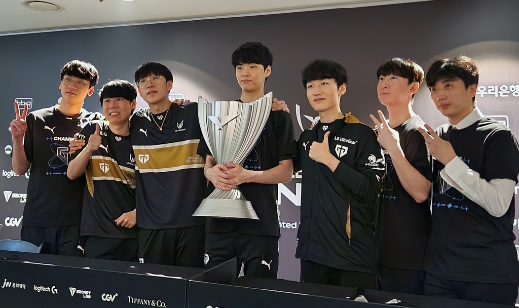 젠지, LCK 서머 결승서 T1 3:0 완파…창단 이래 첫 우승(종합2보)