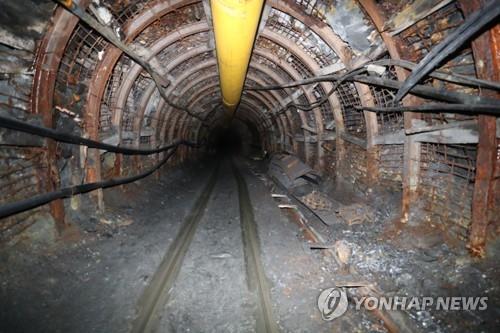 봉화 광산서 땅꺼짐 추정 사고로 1명 매몰·1명 구조(종합)