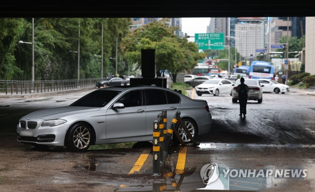 강남 침수피해 외제차 수백대 어쩌나?…수백억원 피해