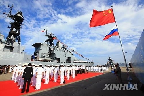 "서로 배울 것"…中, 러 주최 군사훈련에 육해공군 동시 파견