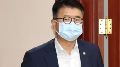 교육차관 "'만 5세 입학' 현실적으로 추진 어려워져"