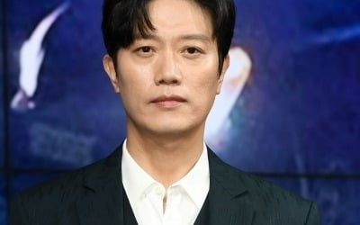 박희순 "정우, 분장팀에게 계속 사과해…저런 사람 처음 봤다" ('모범가족')