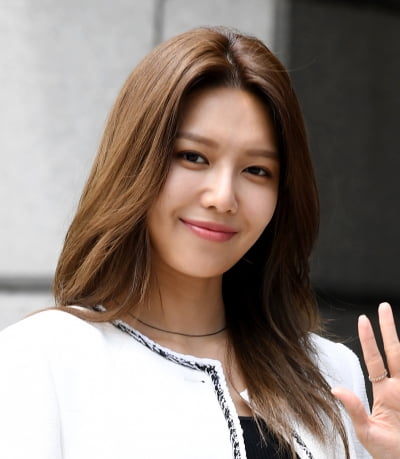 [TEN 포토] 최수영 '햇빛도 질투하는 미모'