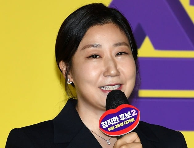 라미란 "내가 배꼽 도둑은 못 되더라도 '정직한 후보2' 속 누군가는 배꼽 훔칠 듯"