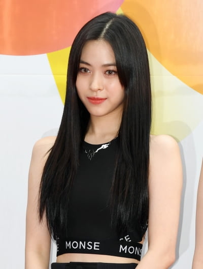 [TEN 포토] 있지 류진 '반짝반짝 미모'