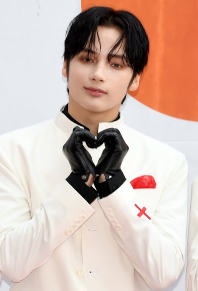 [TEN 포토] TXT 휴닝카이 '완벽한 외모'