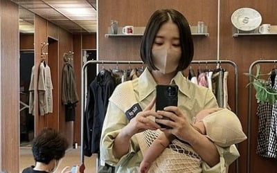 '임성빈♥' 신다은, 4개월 된 아들 홀리와 데이트 "같이 쇼핑과 커피"[TEN★]