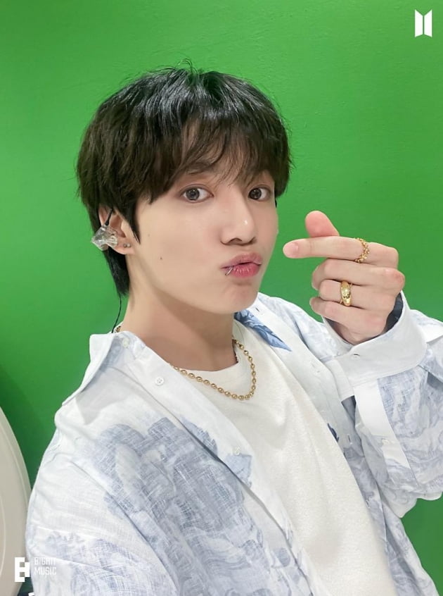 방탄소년단 정국 中팬클럽, 팬서포트 '최초' 국내 최대 전망대 '엑스 더 스카이' 생일 프로젝트