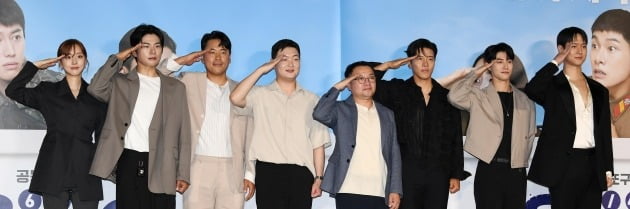 [TEN피플]'육사오'고경표·박세완 ...박스오피스 1위 이변 만든 `청춘 케미'