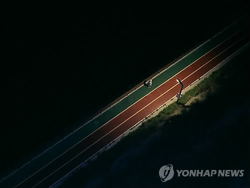 경인아라뱃길서 승용차만 남겨둔 채 40대 실종…경찰 수색