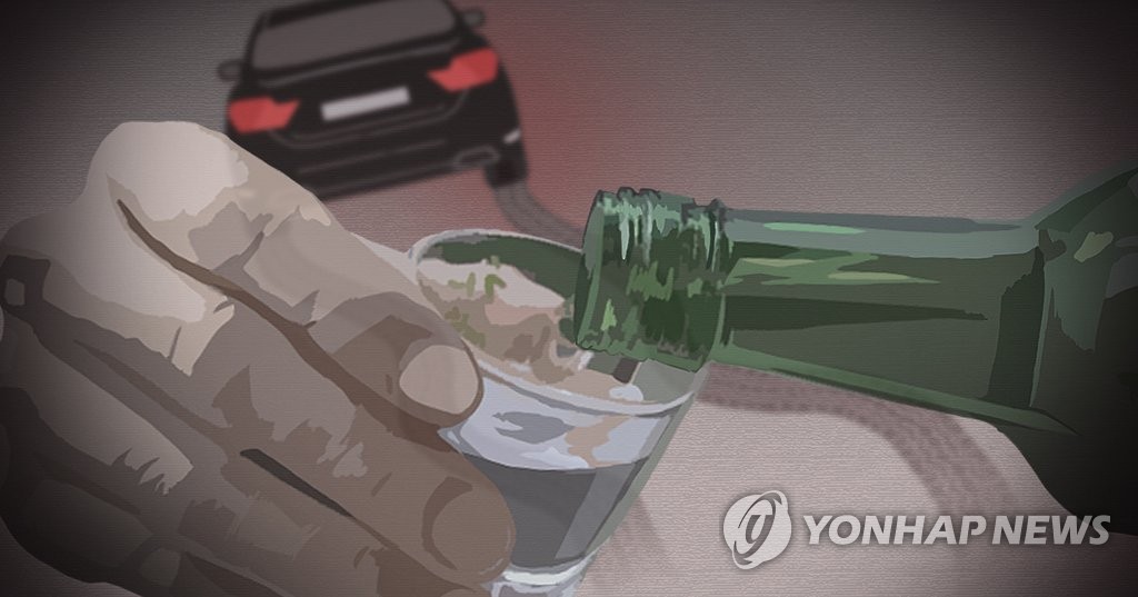부산서 음주 운전 차량 중앙선 넘어 화단 충돌