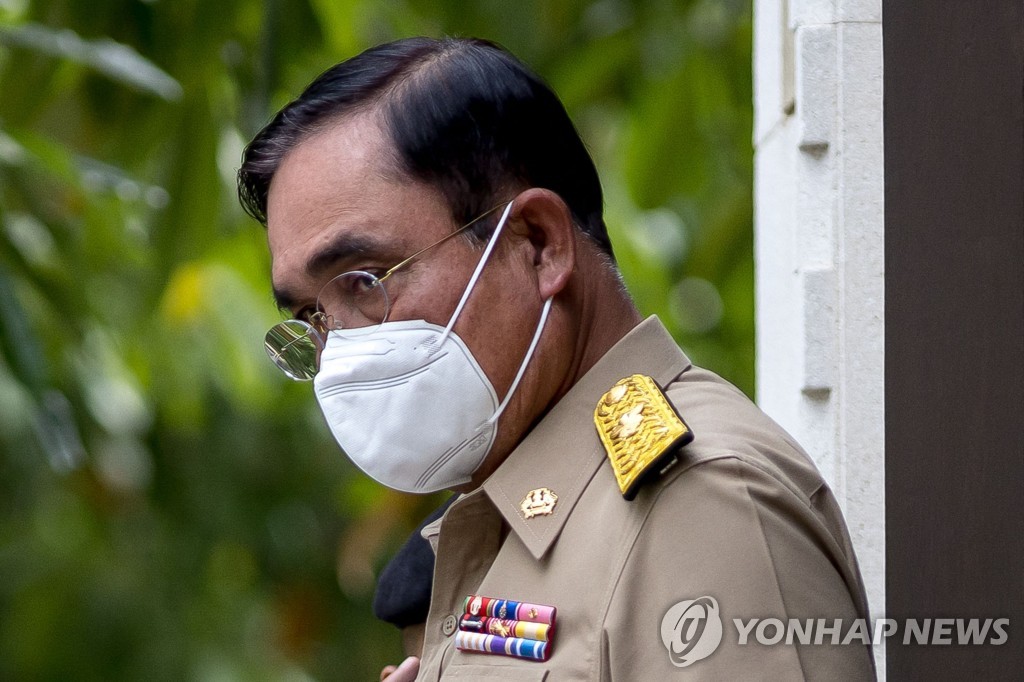 '임기 논란' 태국 쁘라윳 총리, 헌재 결정까지 직무정지(종합2보)