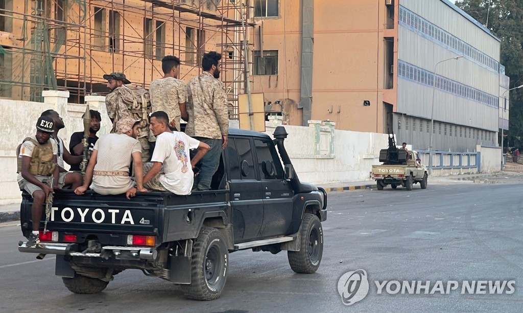 리비아 '2개 정부' 유혈충돌 소강국면…사망 32명·부상 159명