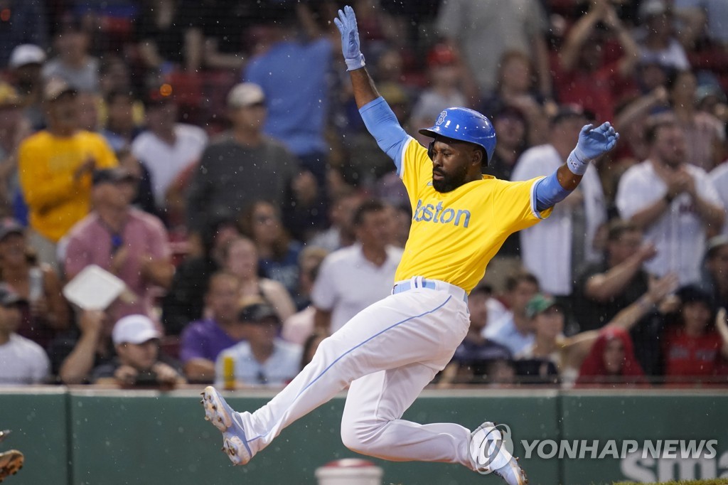 MLB 토론토, ALCS MVP 출신 외야수 브래들리 주니어 영입