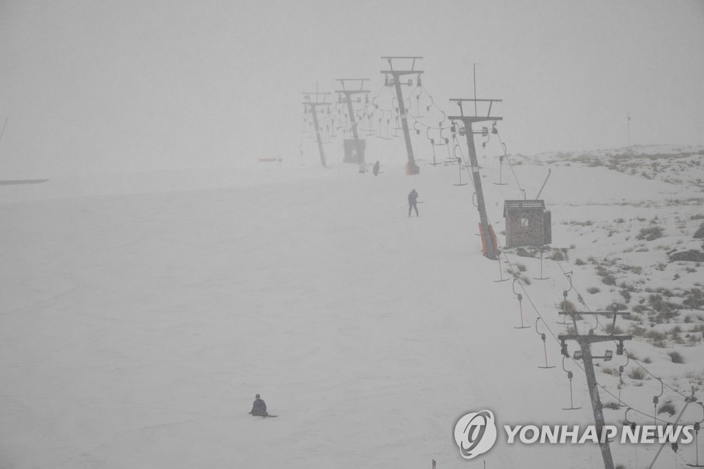 [월드&포토] 8월의 설국…아프리카 남부 레소토의 스키장