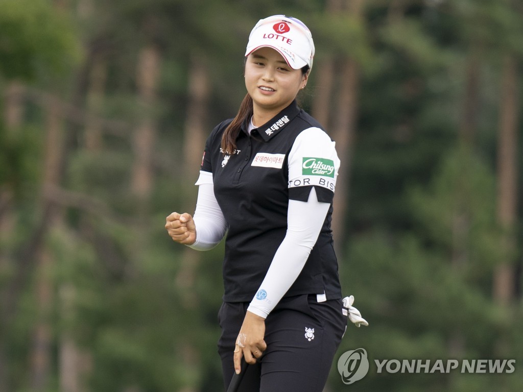 안나린, LPGA 투어 CP 여자오픈 2R 단독 선두…최혜진 2위