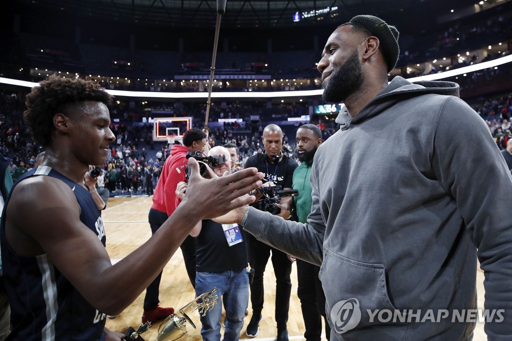 고교 졸업 앞둔 '킹' 제임스 장남…NBA서 '부자 상봉' 이룰까