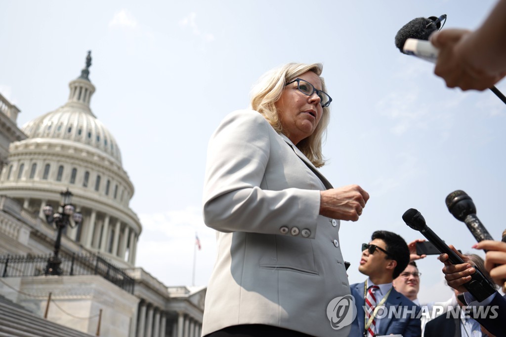 "반트럼프 선봉 체니 패배, 의회폭동 특위에 대한 주민투표"