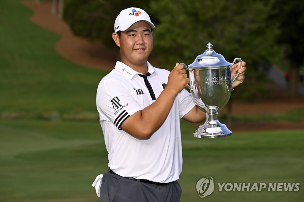 20살 김주형, 윈덤 챔피언십 우승…한국인 '최연소' PGA 챔피언(종합)