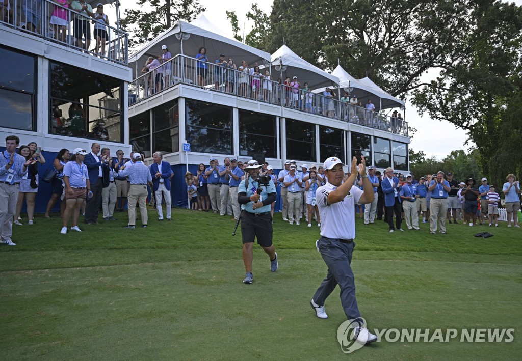 20살 김주형, 윈덤 챔피언십 우승…한국인 '최연소' PGA 챔피언(종합)