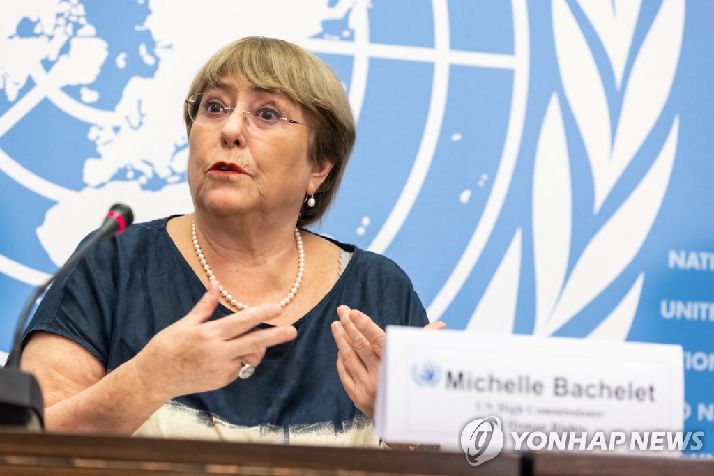 퇴임하는 유엔 인권대표 "中 신장 보고서 이달 공개가 목표"