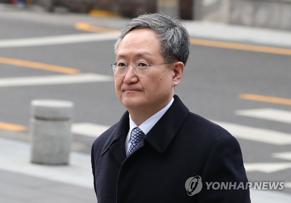 봉욱 前대검 차장 "김학의 출금, 사후에 상황 보고받아"