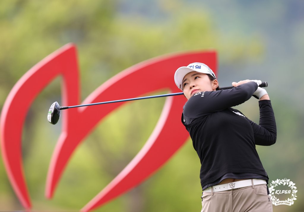 KLPGA '소리 없는 강자' 김수지, 2연패＋시즌 첫 우승 도전