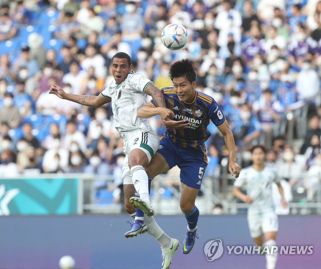 달아나느냐, 따라붙느냐…울산·전북, 운명의 시즌 3번째 맞대결