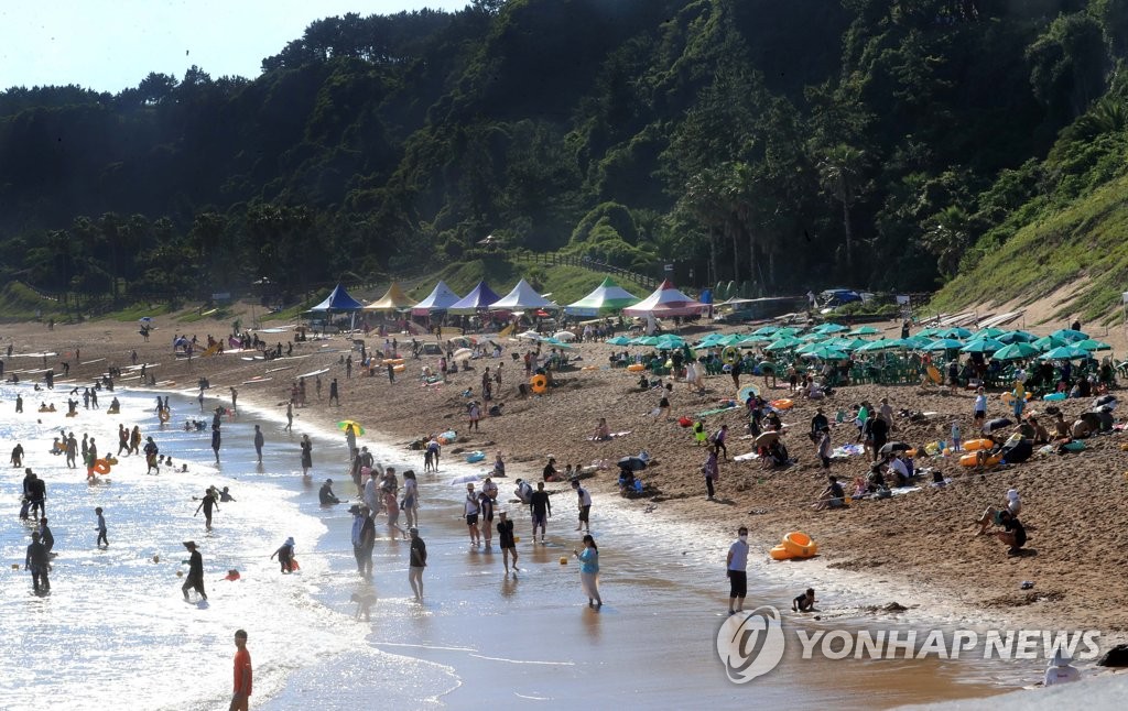 밤낮없는 무더위로 제주 전력수요 최대치 경신