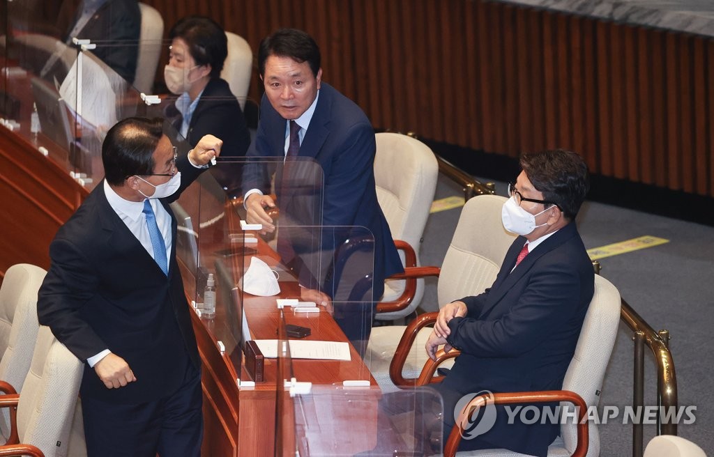 與, 비대위원장 내주초 결정…'당내 중진' 좁혔으나 낙점은 아직