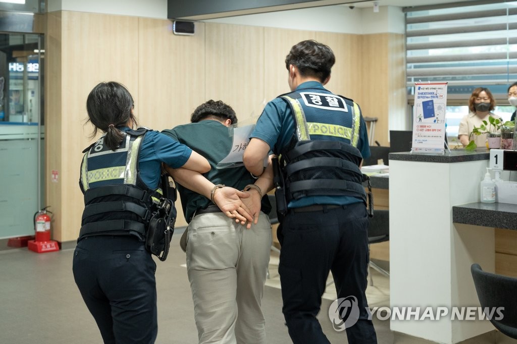 '악성 민원인으로부터 공무원을 보호하라'…횡성군 합동모의훈련