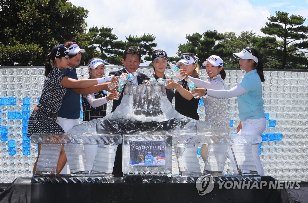 상금 1위 박민지 "LPGA 투어 대회 좋은 경험…우승 목표로 최선"