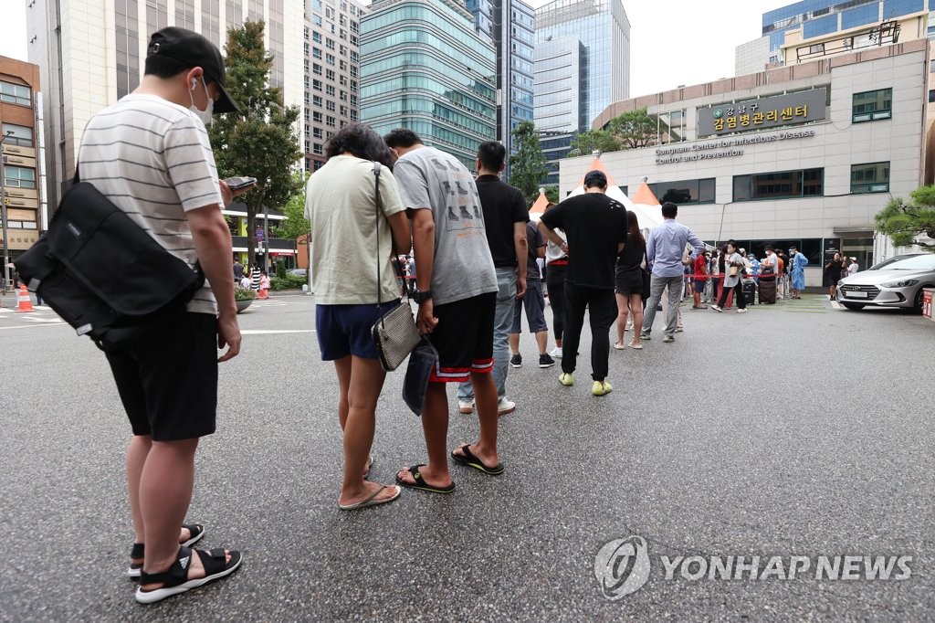 제주 일별 확진자 2천 명 육박…일주일간 발생 증가세