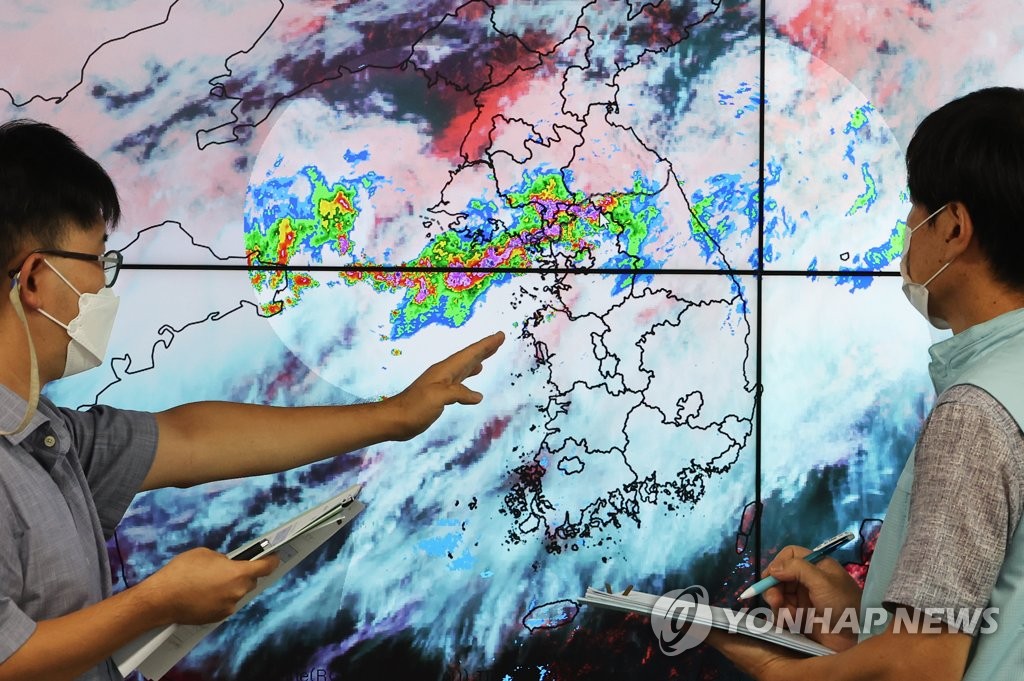 [중부 집중호우] 광명 시간당 109.5㎜ 폭우…경기 곳곳 잠기고 막히고(종합2보)