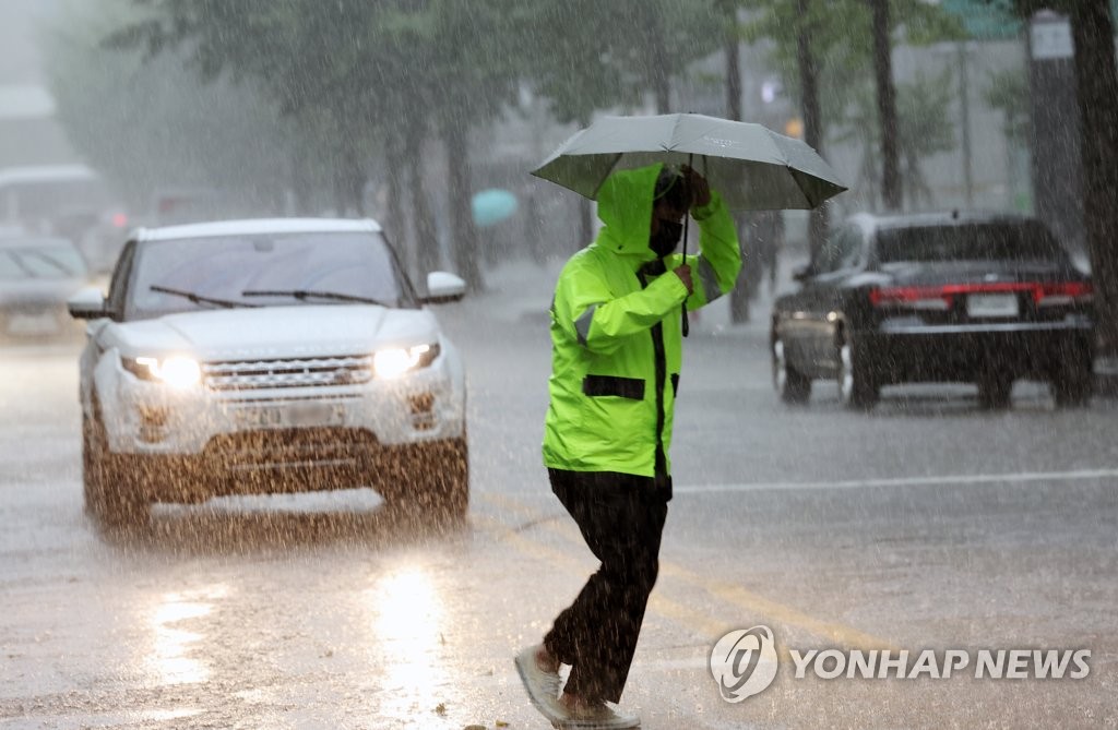 한강 곳곳에 홍수주의보…"서울 남부지역 시간당 100㎜ 비"