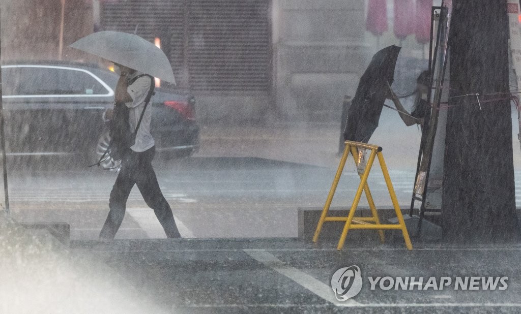 [중부 호우피해] 강원 폭우로 침수·토사유출 잇따라…인명피해 없어