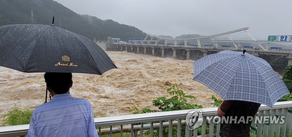 [중부 집중호우] 충청권 최대 300㎜ 폭우 예고에 '긴장 고조'(종합)