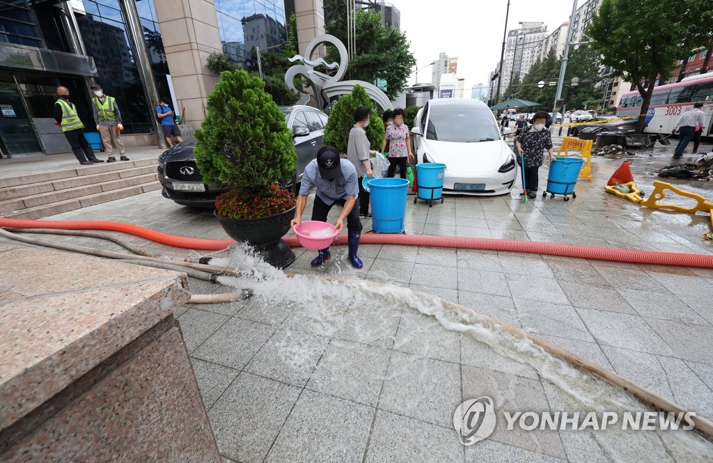 완공까지 먼 대심도터널…쓰레기통 된 배수시설 정비 시급