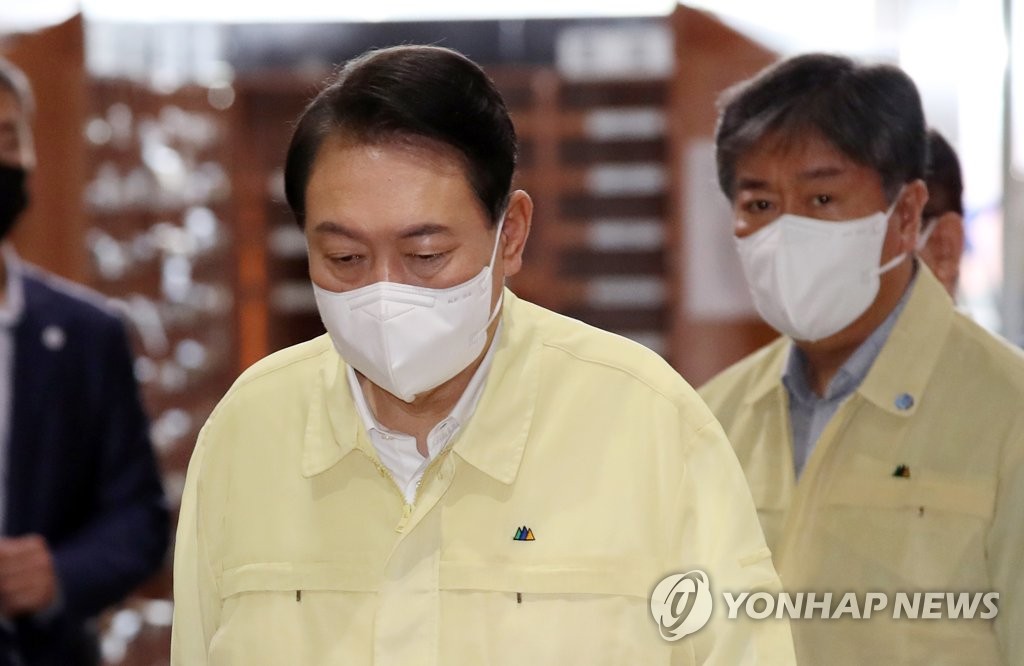 尹대통령, 호우피해에 "불편 겪은 국민께 정부 대표해 죄송"